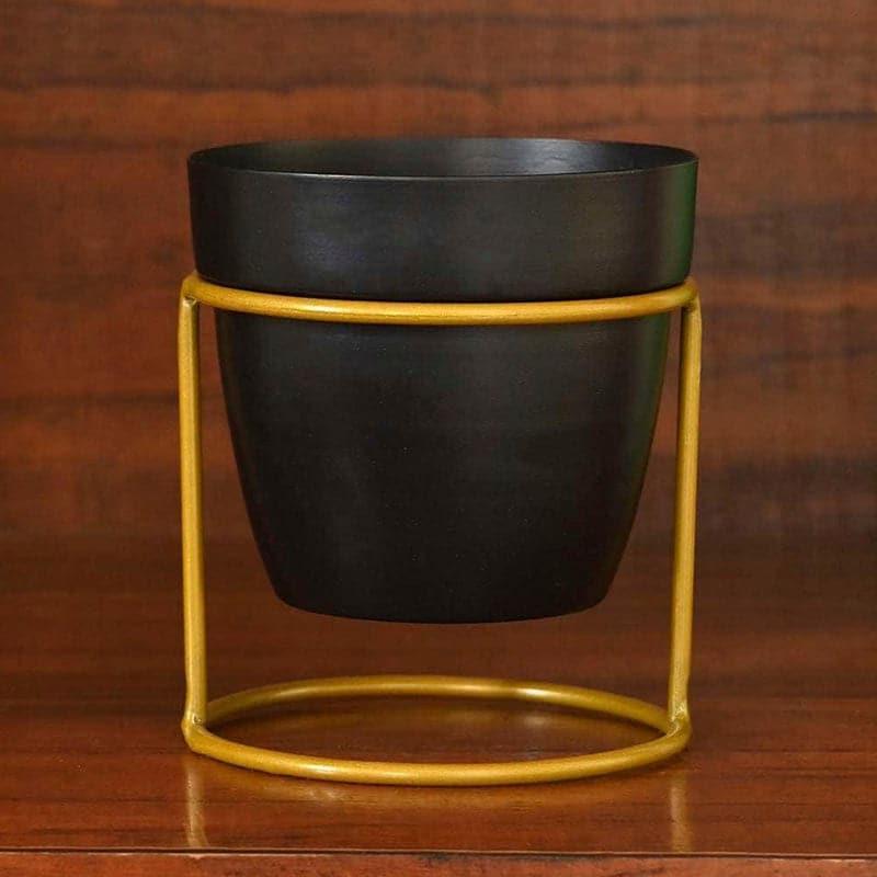 Buy Ugaoo Nyx Floor Metal Planter - Black Pots & Planters from Vaaree