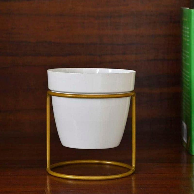 Buy Ugaoo Nyx Floor Metal Planter - White Pots & Planters from Vaaree