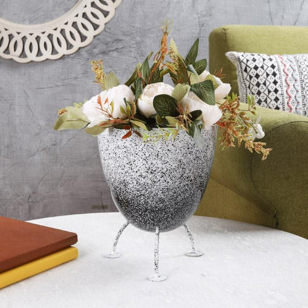 Buy Vegera Iron Planter Pots & Planters from Vaaree