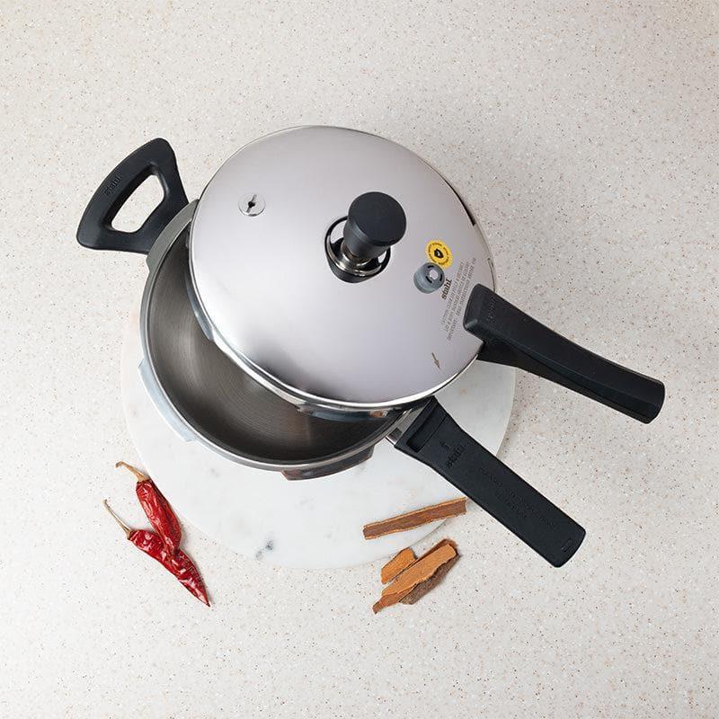 Buy Cook Master Pressure Cooker - 3000 ML Pressure Cooker from Vaaree