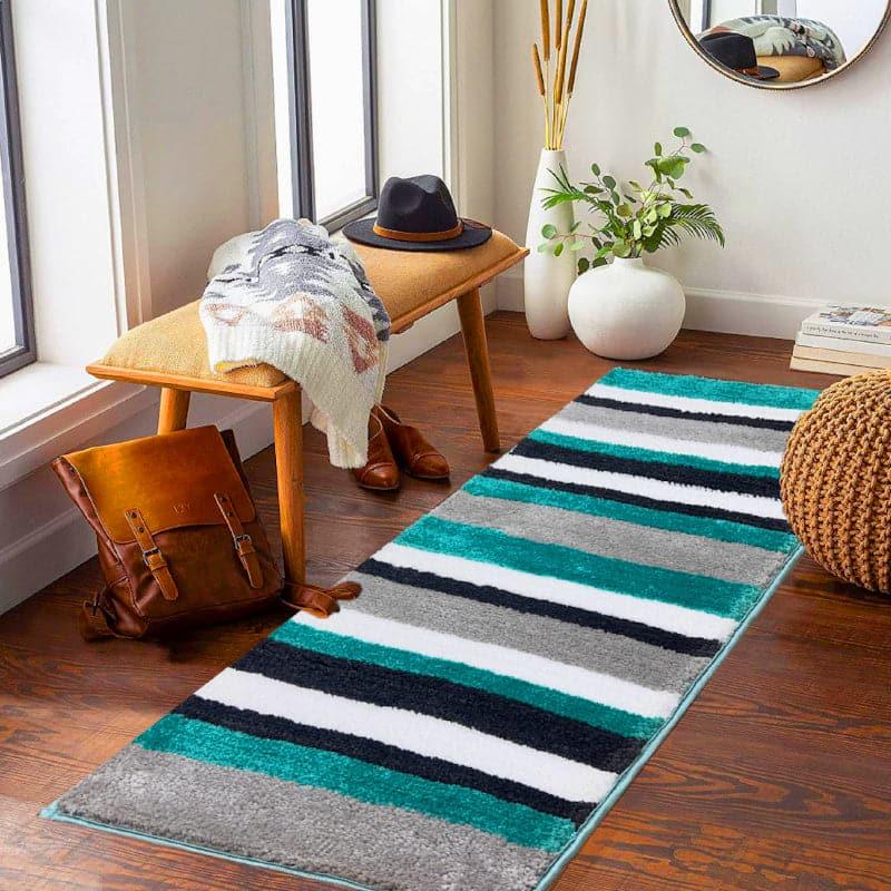 Buy Luxe Soft Runner Rug - Green Runner Rug from Vaaree