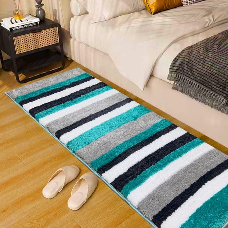 Buy Luxe Soft Runner Rug - Green Runner Rug from Vaaree