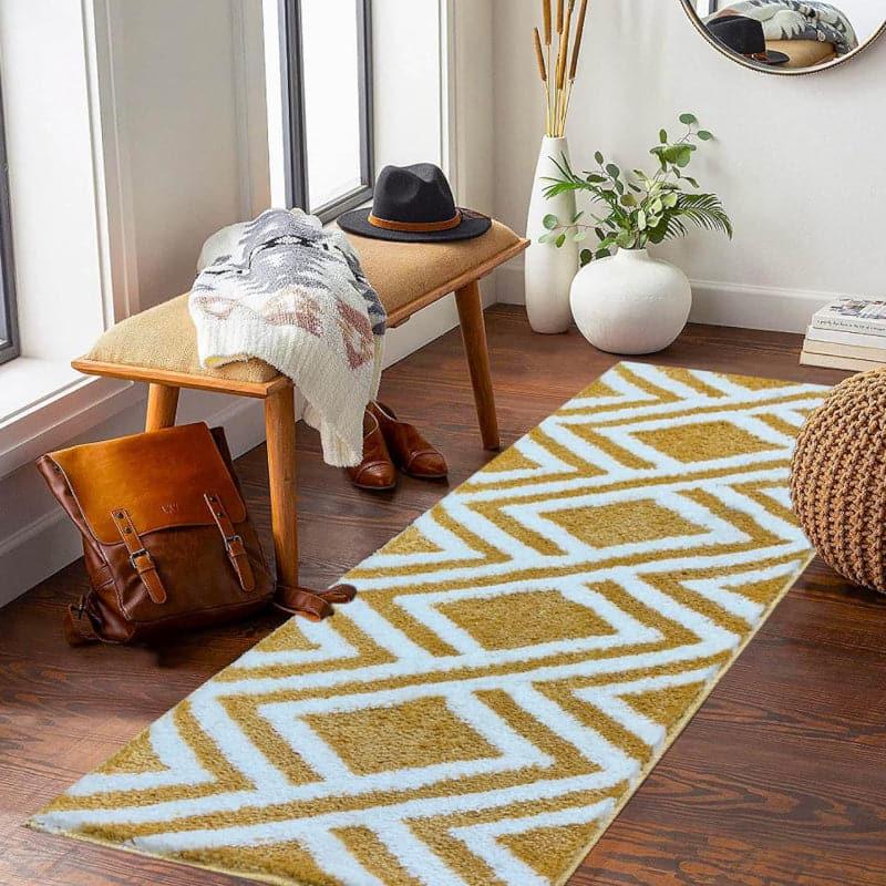 Buy Sooth Step Runner Rug Runner Rug from Vaaree