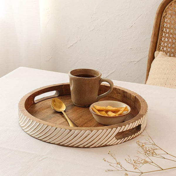 Buy Agatti Tray Serving Tray from Vaaree