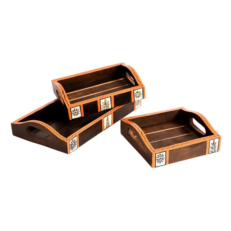 Buy Madhi Wooden Tray - Set Of Three Serving Tray from Vaaree