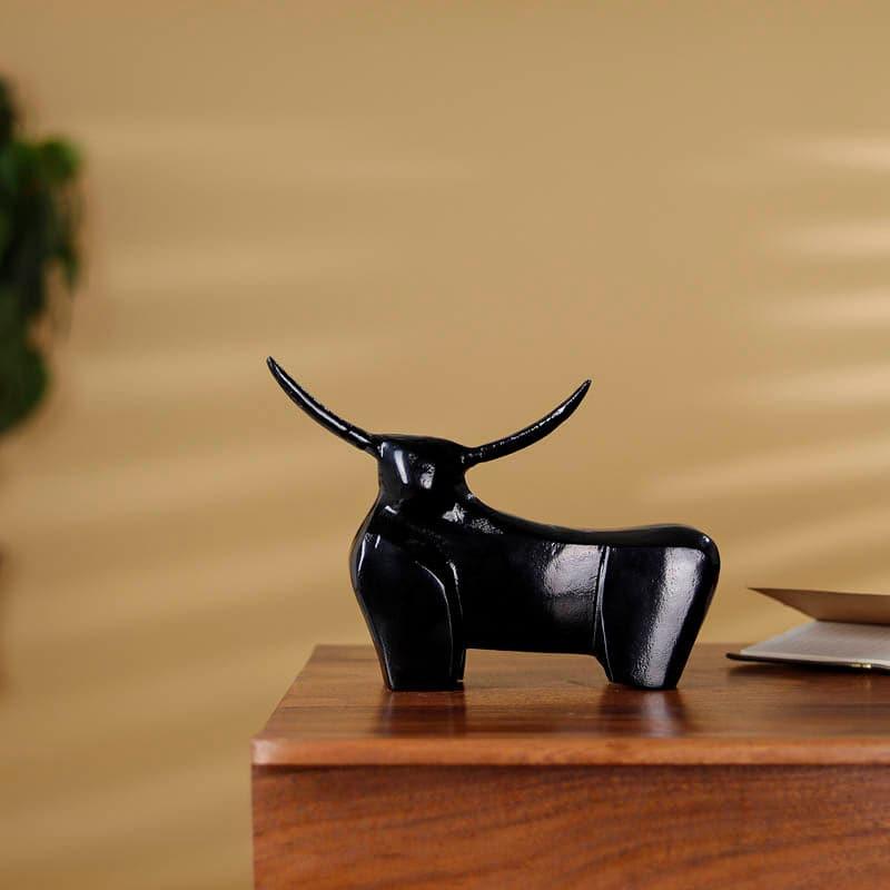 Buy Black Bull Showpiece Showpieces from Vaaree