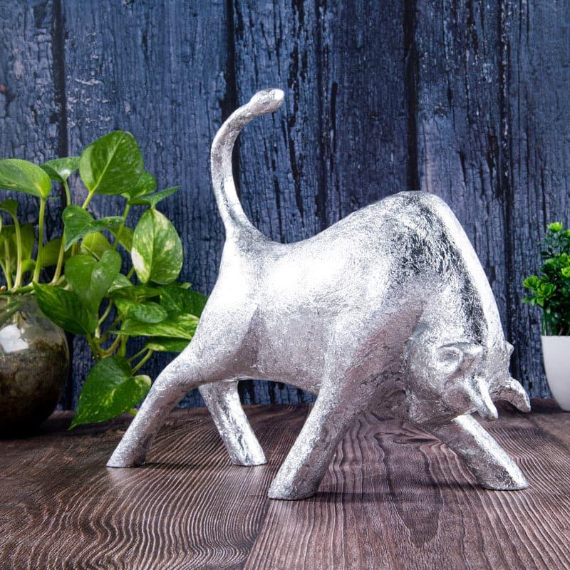 Buy Bull Fury Showpiece Showpieces from Vaaree