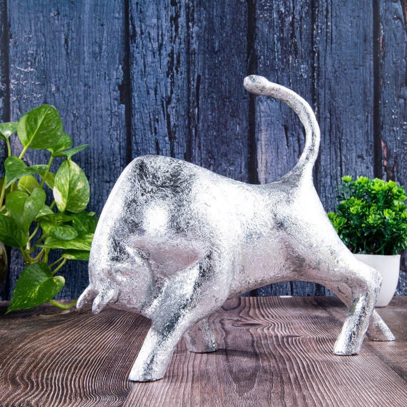 Buy Bull Fury Showpiece Showpieces from Vaaree