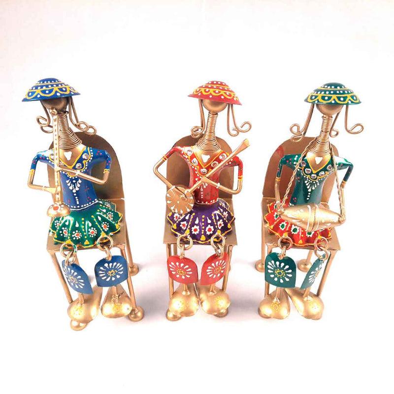 Buy Dwida Musical Showpiece - Set Of Three Showpieces from Vaaree