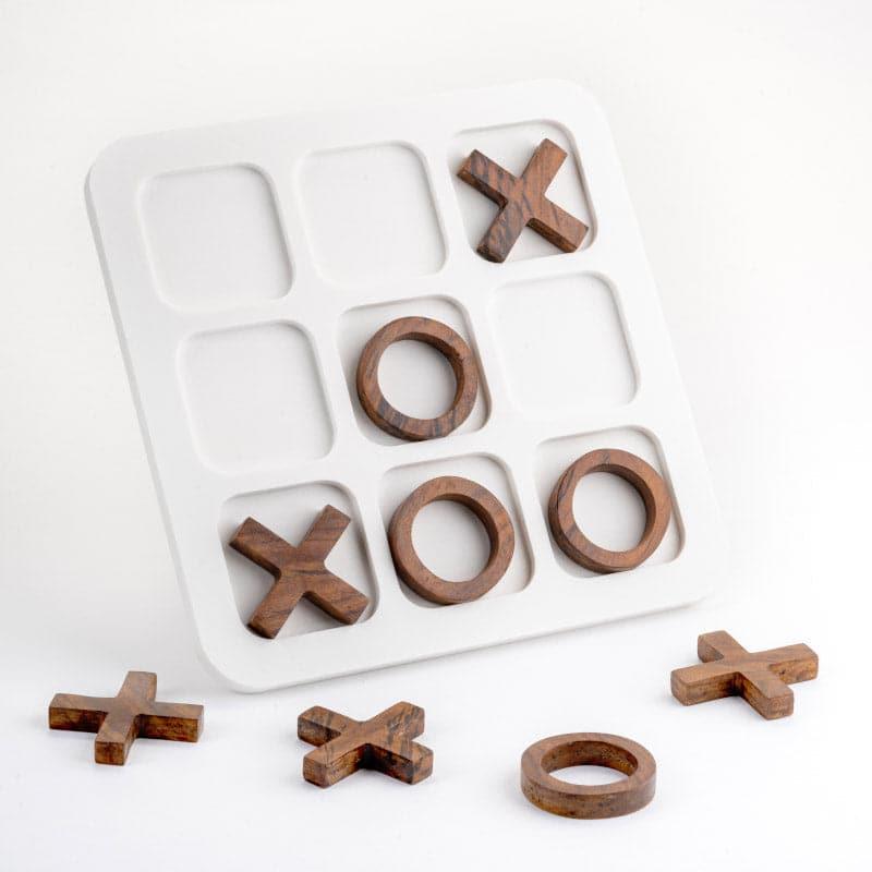 Buy Fenby Tic Tac Toe Table Accent - Brown Showpieces from Vaaree