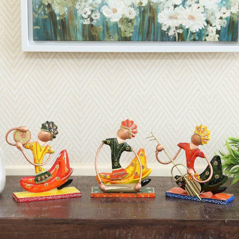 Buy Folk Concert Showpiece - Set Of Three Showpieces from Vaaree