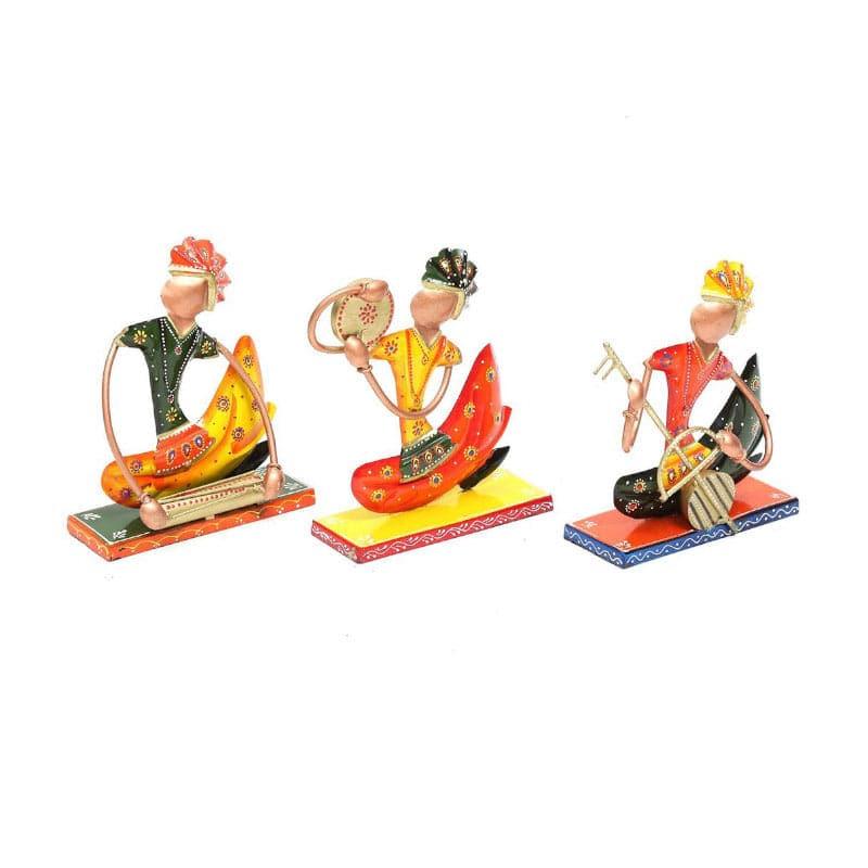 Buy Folk Concert Showpiece - Set Of Three Showpieces from Vaaree