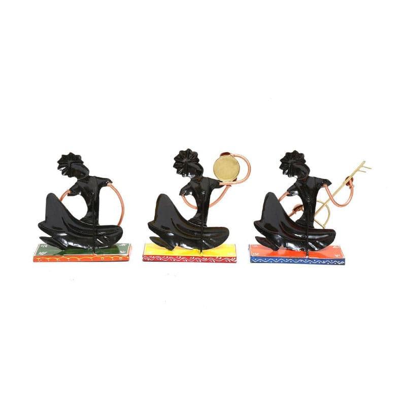 Buy Folk Concert Showpiece - Set Of Three Showpieces from Vaaree