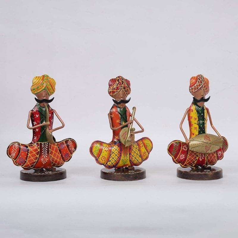 Buy Folk Concord Showpiece - Set Of Three Showpieces from Vaaree