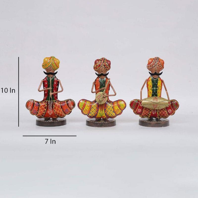 Buy Folk Concord Showpiece - Set Of Three Showpieces from Vaaree