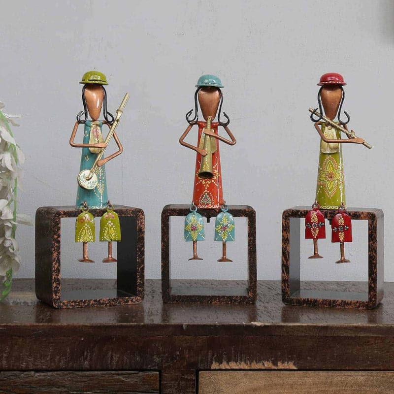 Buy Folk Melodic Gather Showpiece - Set Of Three Showpieces from Vaaree