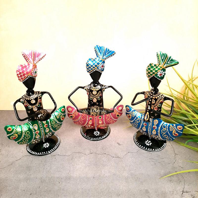 Buy Folk Melody Showpiece - Set Of Three Showpieces from Vaaree