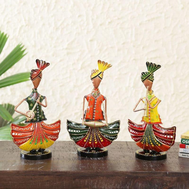 Buy Folk Rythm Showpiece - Set Of Three Showpieces from Vaaree