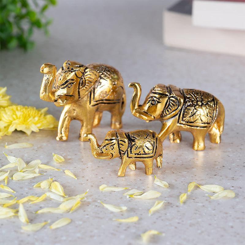 Buy Haathi Family Showpiece - Set Of Three Showpieces from Vaaree