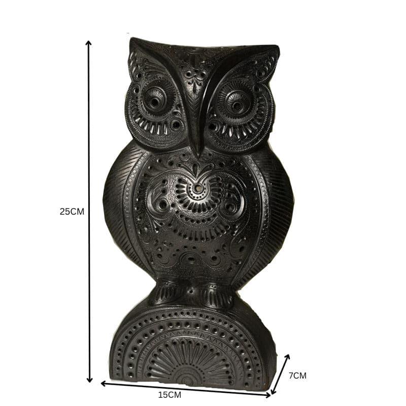 Buy Hoot Loop Showpiece Showpieces from Vaaree