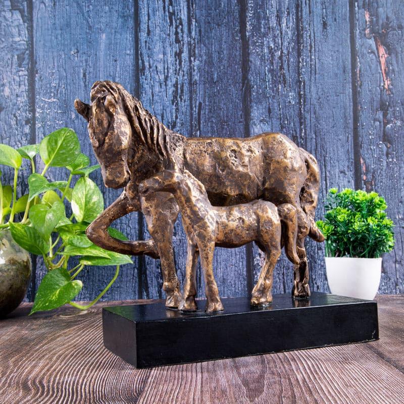 Buy Horse Stall Showpiece Showpieces from Vaaree