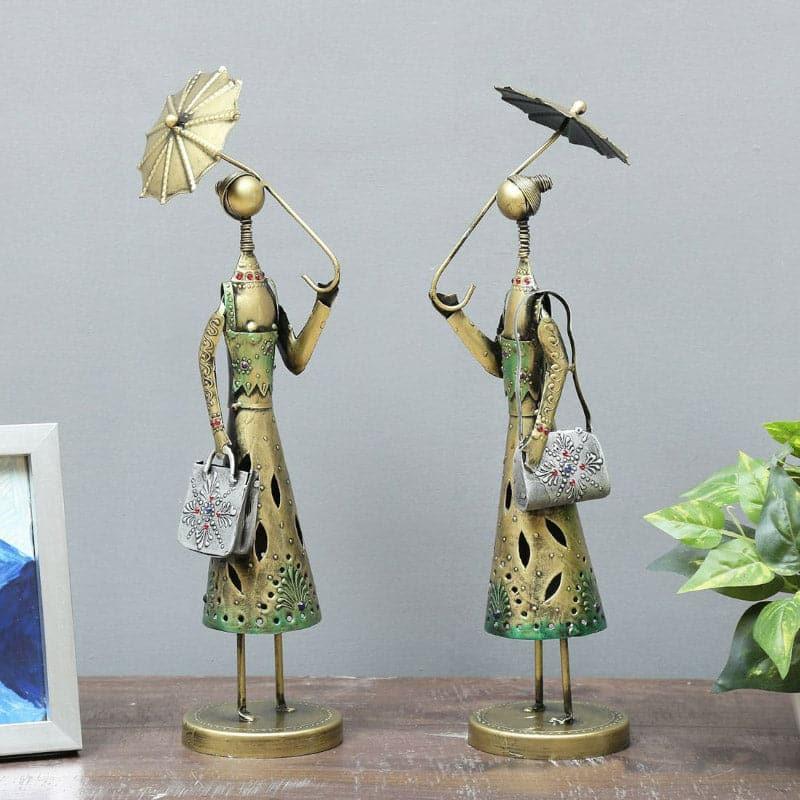 Buy Jarga Tribal Couple Showpiece - Set Of Two Showpieces from Vaaree