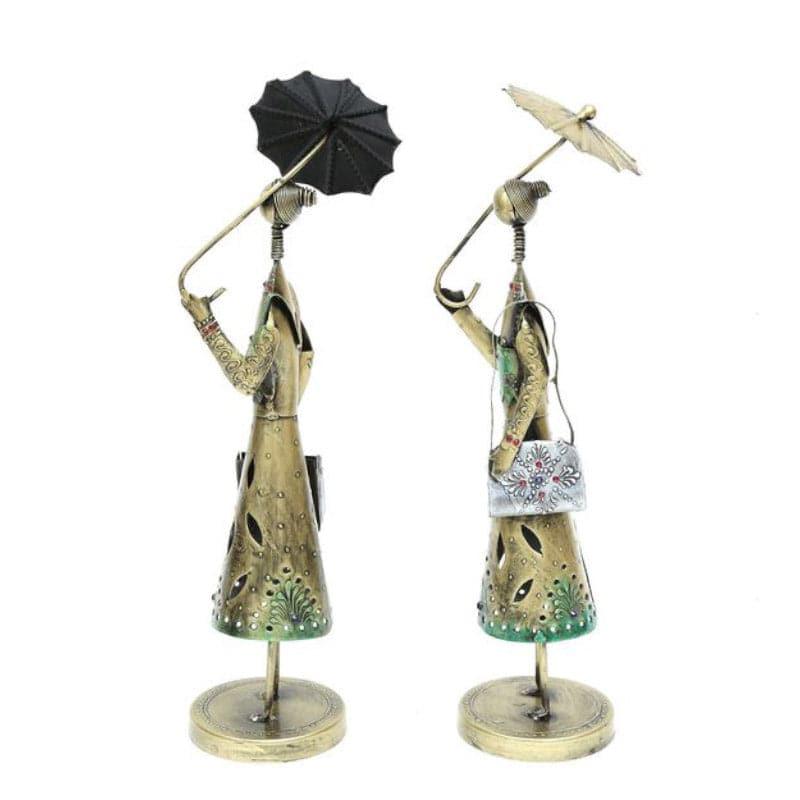 Buy Jarga Tribal Couple Showpiece - Set Of Two Showpieces from Vaaree