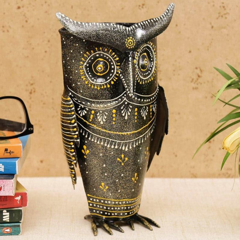 Buy Owl Paradise Showpiece Showpiece from Vaaree