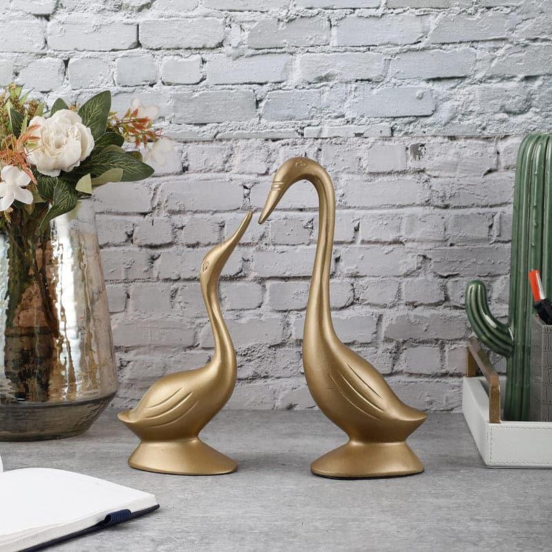 Buy Priva Swan Mate Showpiece (Gold) - Set Of Two Showpieces from Vaaree