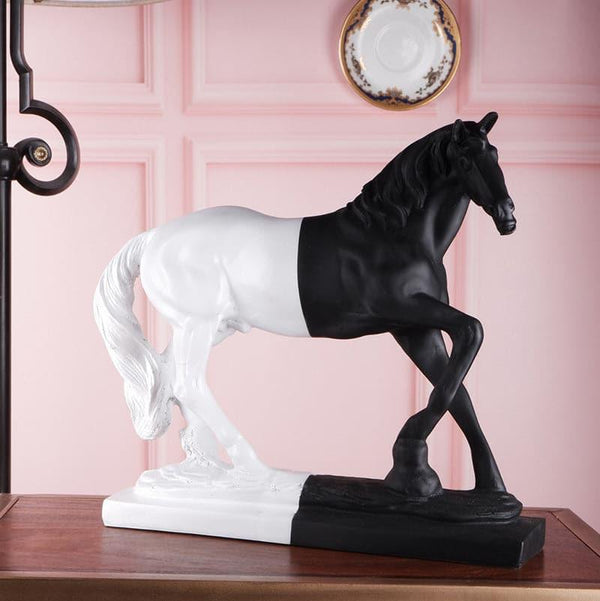 Showpieces - Spirited Stallion Showpiece - Balck & White