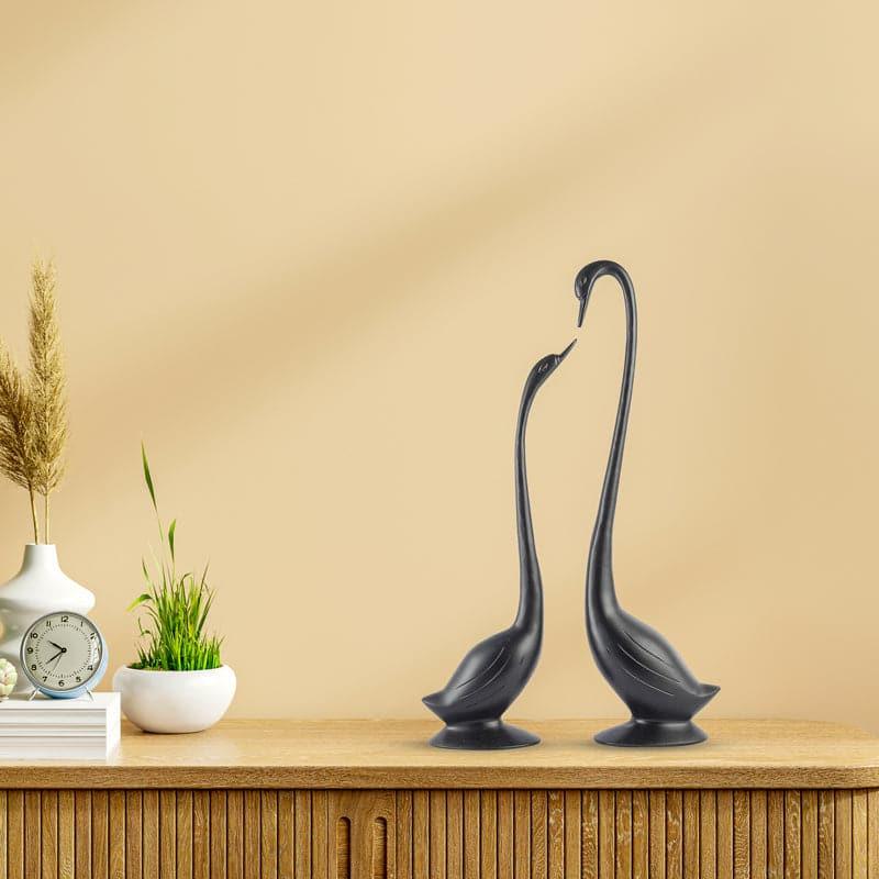 Buy Summer Dale Swan Showpiece (Black) - Set Of Two Showpieces from Vaaree