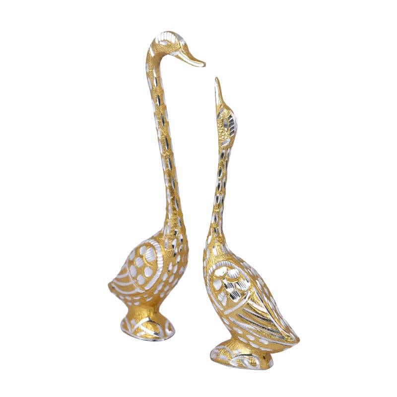 Buy Swan Simple Showpiece Showpieces from Vaaree