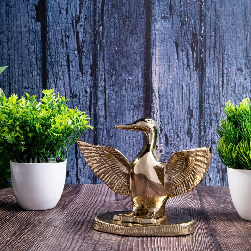 Buy Swan Wonder Showpiece Showpieces from Vaaree