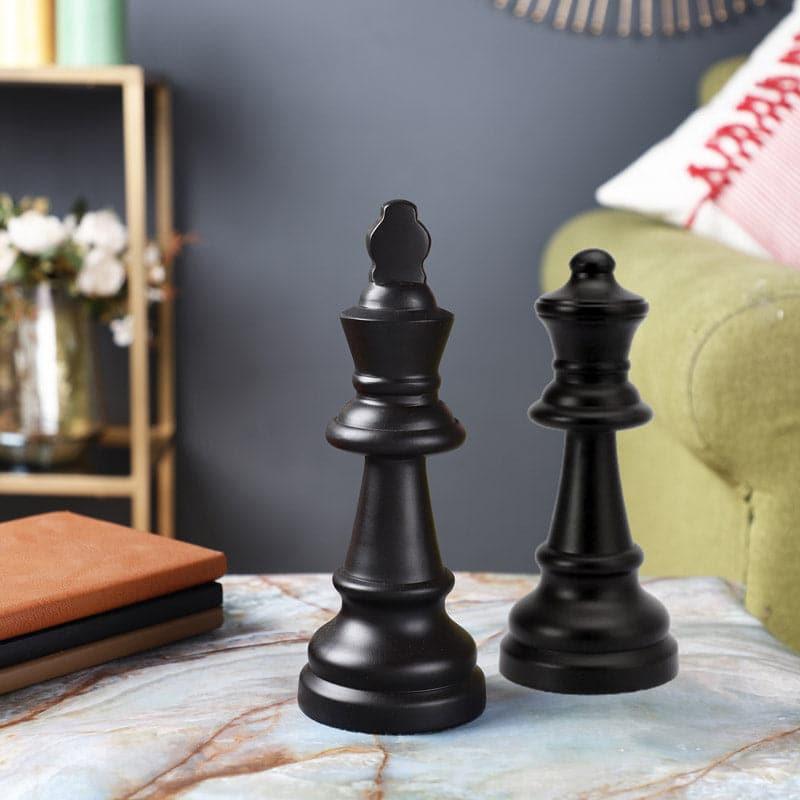 Buy The Chess King Showpiece Showpiece from Vaaree