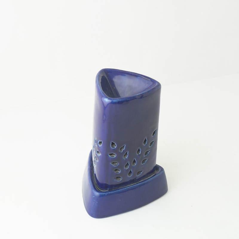 Showpieces - Triangle Vine Oil Diffuser - Blue