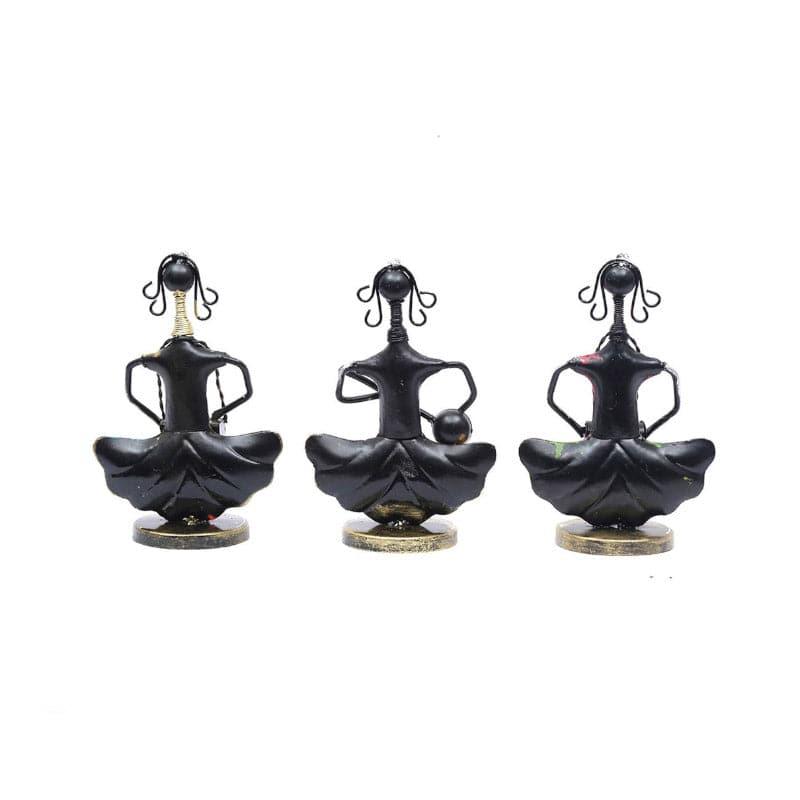 Buy Tribal Sonorous Club - Set Of Three Showpieces from Vaaree