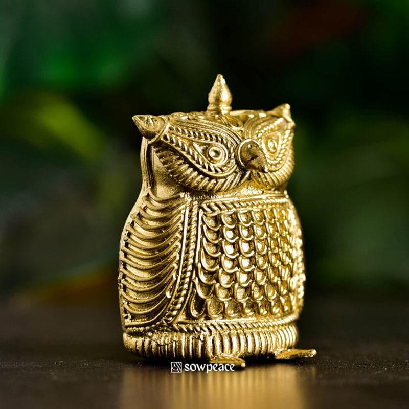 Buy Tribo Owl Gaze Showpiece Showpieces from Vaaree