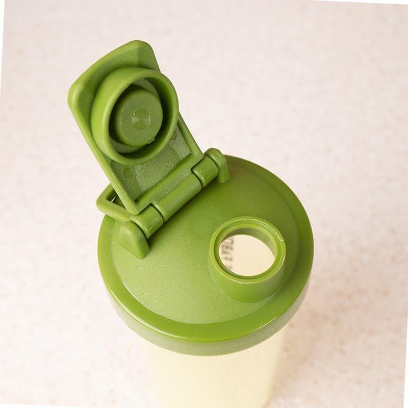 Buy Boschin Sipper (400 ML) - Green Sipper from Vaaree