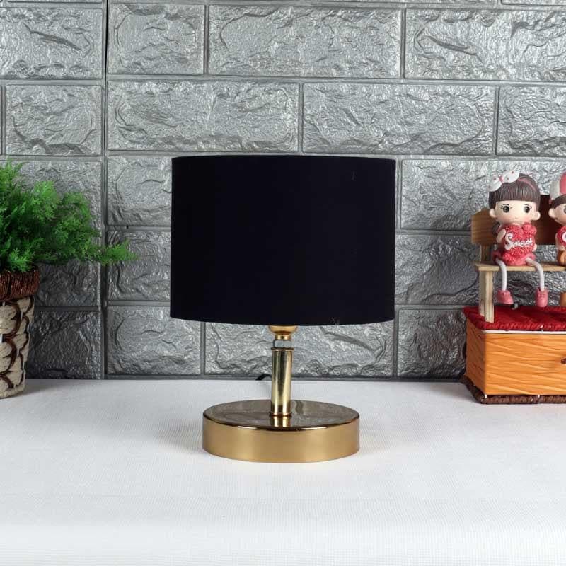 Buy Blackie Table Lamp Table Lamp from Vaaree