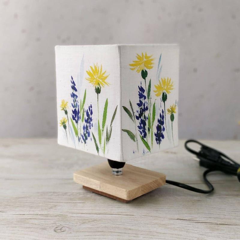 Buy Daylily Bloom Table Lamp Table Lamp from Vaaree