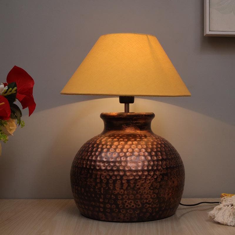 Buy Girisha Table Lamp - Gold Table Lamp from Vaaree