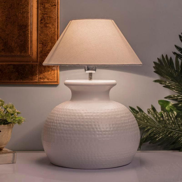 Table Lamp - Gleam Quest Table Lamp - White