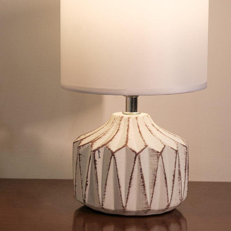 Buy Tashia Geometric Table Lamp Table Lamp from Vaaree