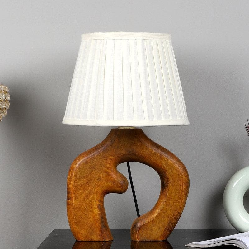 Buy Vesara Stag Table Lamp Table Lamp from Vaaree