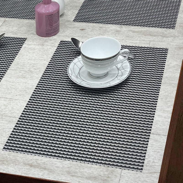 Buy Fansa Woven Placemat (Black & White) - Set Of Six Table Mats from Vaaree