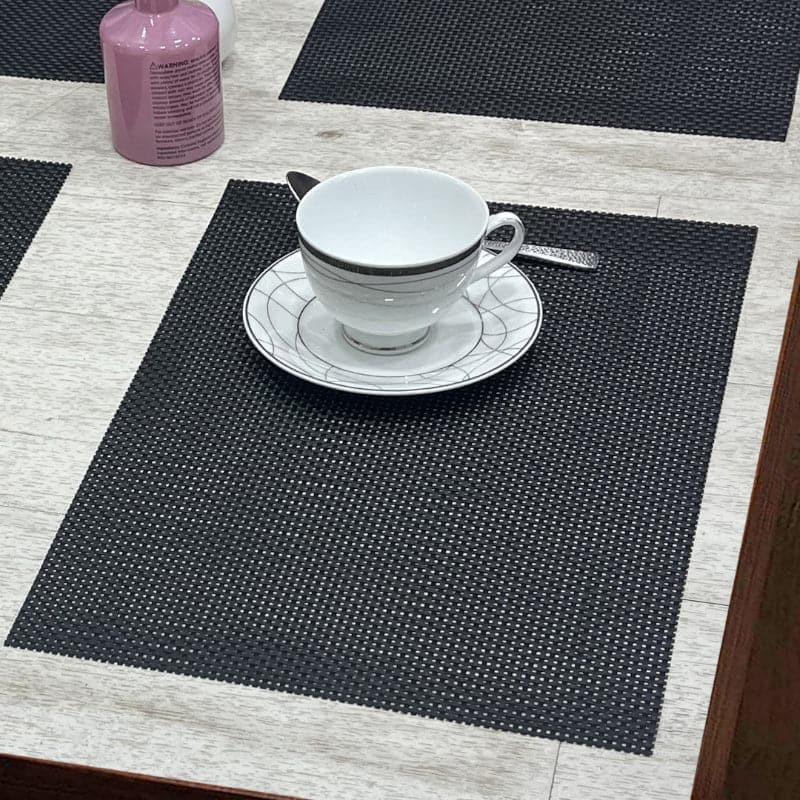 Buy Fansa Woven Placemat - Set Of Six Table Mats from Vaaree