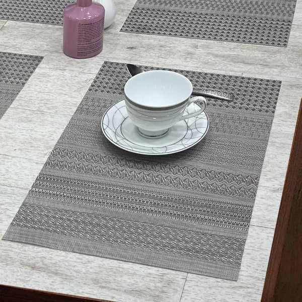 Buy Maruda Woven Placemat - Set Of Six Table Mats from Vaaree