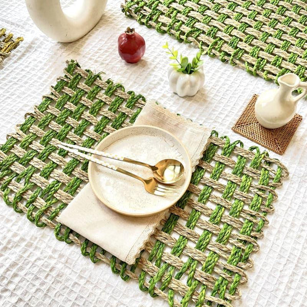 Buy Vira Natural Fiber Table Placemat (Green) - Set Of Two Table Mats from Vaaree