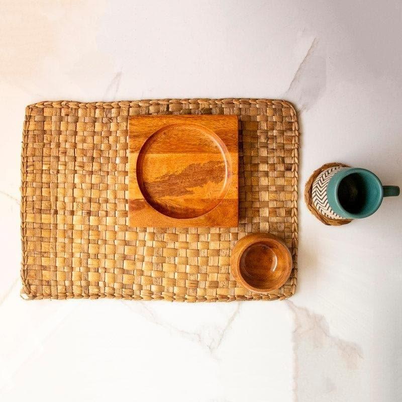 Buy Weaver Natural Fiber Placemat - Set Of Four Hot Mats from Vaaree