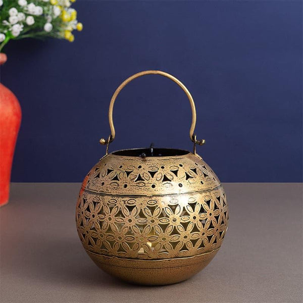 Buy Gaantik Tealight Candle Holder Candle Holders from Vaaree